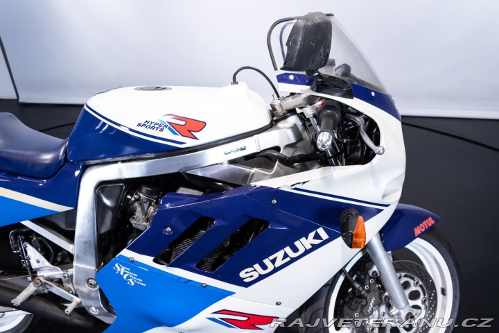 Suzuki GSX GSXR 750 1988