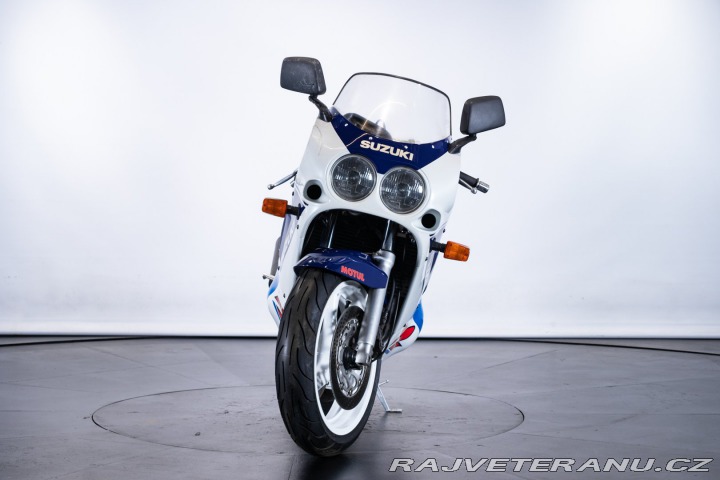 Suzuki GSX GSXR 750 1988