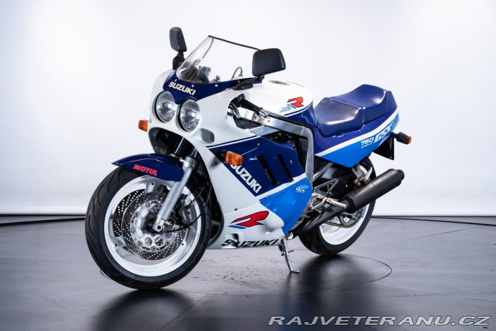 Suzuki GSX GSXR 750 1988