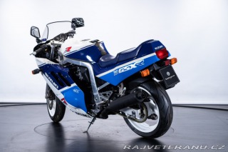 Suzuki GSX GSXR 750 1988
