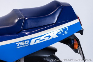 Suzuki GSX GSXR 750 1988