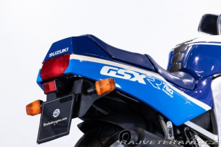 Suzuki GSX GSXR 750 1988