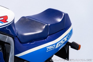 Suzuki GSX GSXR 750 1988