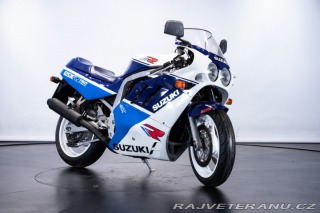 Suzuki GSX GSXR 750 1988