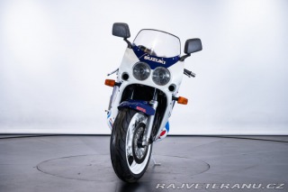 Suzuki GSX GSXR 750 1988