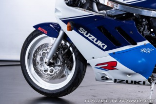 Suzuki GSX GSXR 750 1988