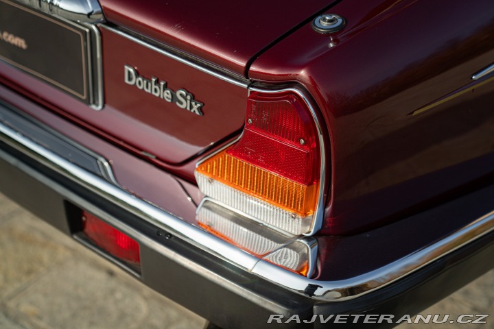 Daimler Ostatní modely XJ DOUBLE SIX 1988