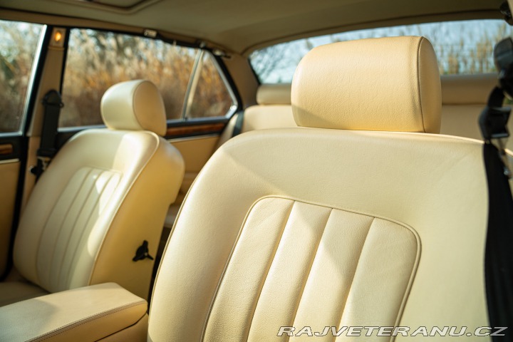 Daimler Ostatní modely XJ DOUBLE SIX 1988
