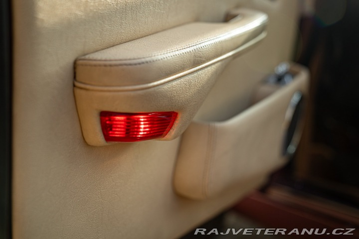 Daimler Ostatní modely XJ DOUBLE SIX 1988