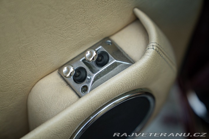 Daimler Ostatní modely XJ DOUBLE SIX 1988