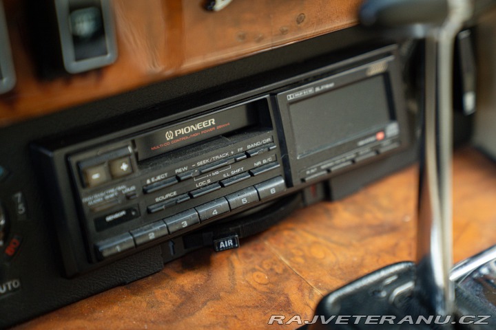 Daimler Ostatní modely XJ DOUBLE SIX 1988