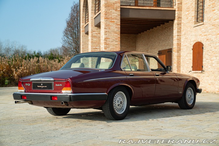 Daimler Ostatní modely XJ DOUBLE SIX 1988