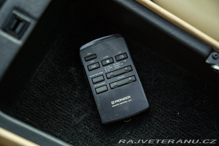 Daimler Ostatní modely XJ DOUBLE SIX 1988