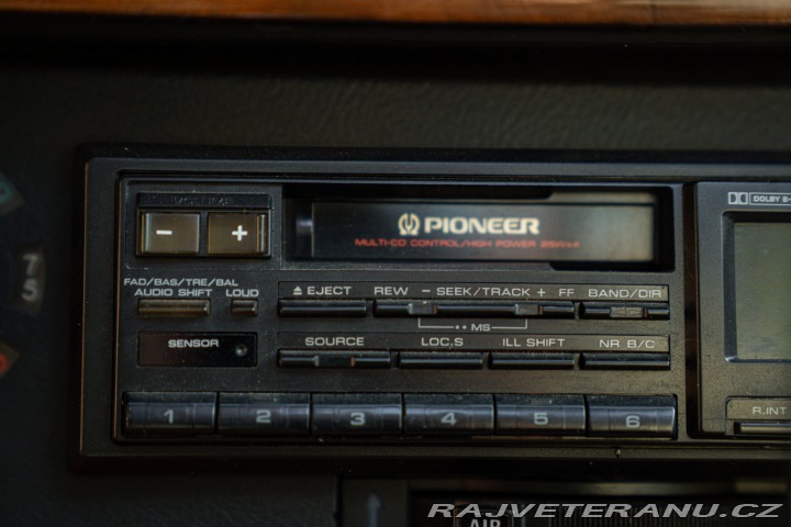 Daimler Ostatní modely XJ DOUBLE SIX 1988