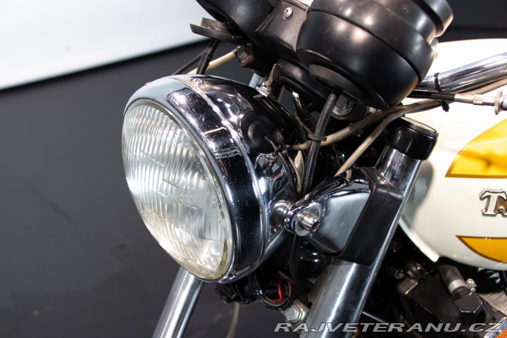 Triumph Trident T160 TRIDENT 1975