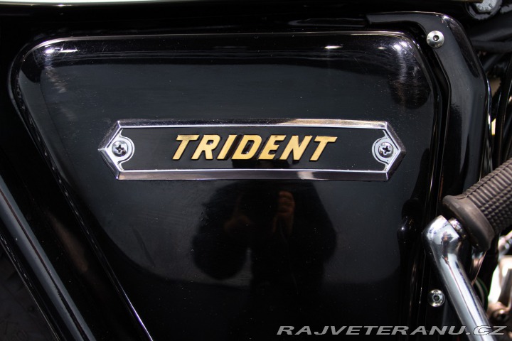 Triumph Trident T160 TRIDENT 1975