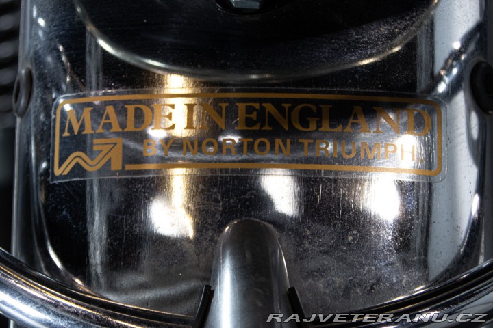 Triumph Trident T160 TRIDENT 1975