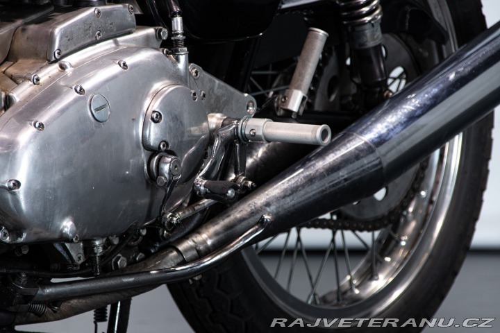 Triumph Trident T160 TRIDENT 1975