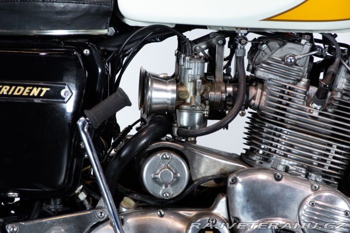 Triumph Trident T160 TRIDENT 1975