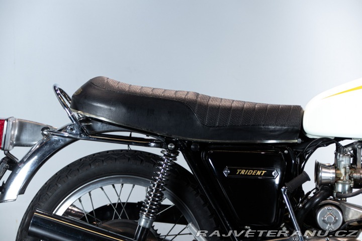 Triumph Trident T160 TRIDENT 1975