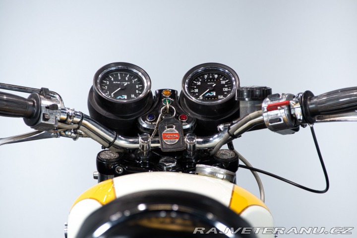 Triumph Trident T160 TRIDENT 1975