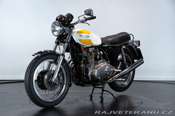 Triumph Trident T160 TRIDENT 1975