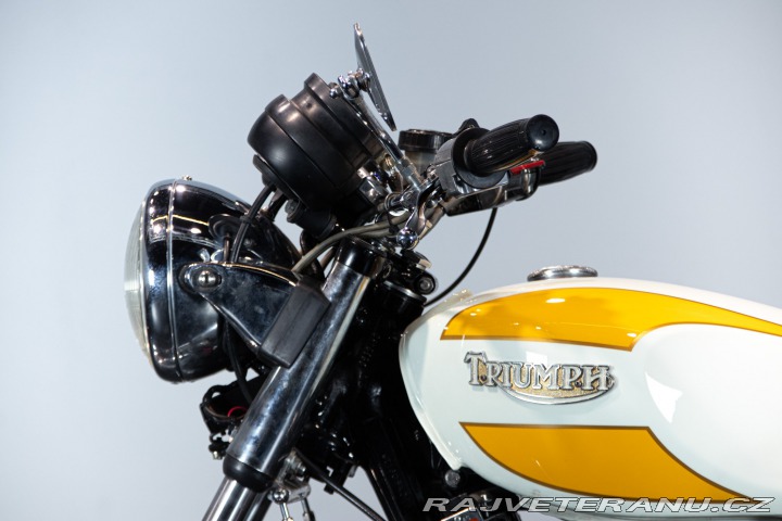 Triumph Trident T160 TRIDENT 1975