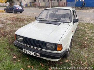 Škoda 105 1988