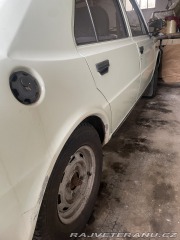 Škoda 105 1988