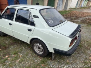 Škoda 105 1988