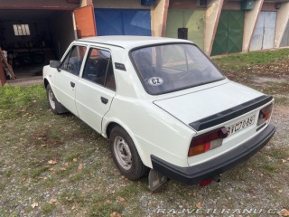 Škoda 105 1988
