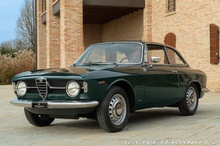 Alfa Romeo GT 1300 Junior Scalino