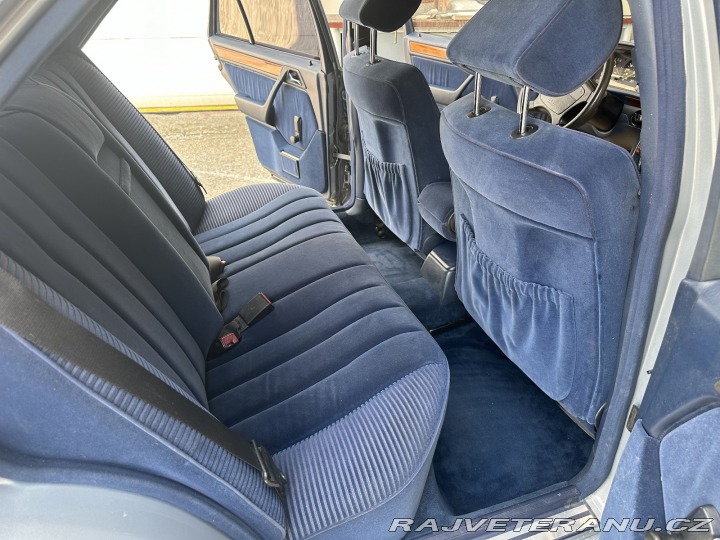 Mercedes-Benz 260 260E W124 1991