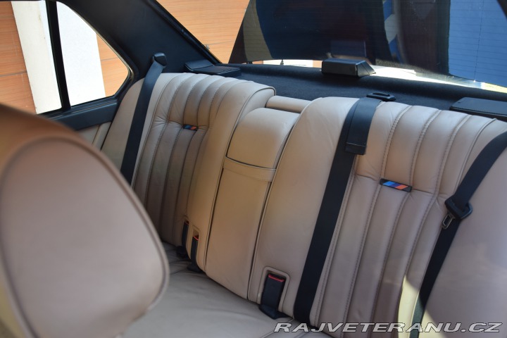 BMW M5 E28 M5 1988