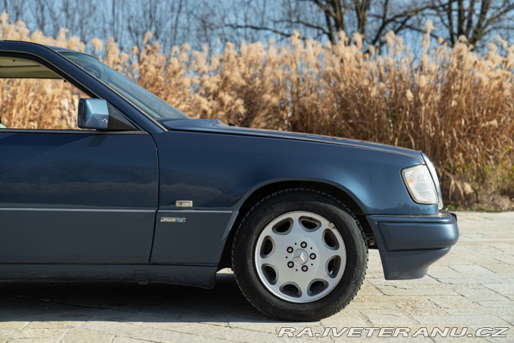 Mercedes-Benz 200 CE 200 1992