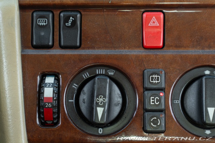 Mercedes-Benz 200 CE 200 1992