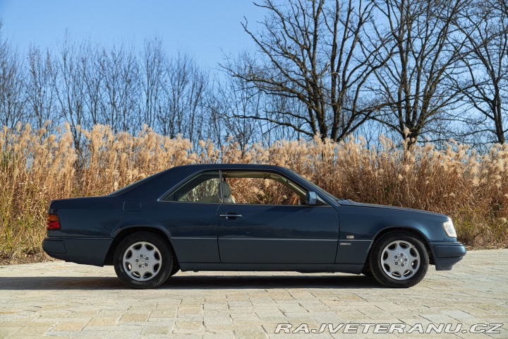 Mercedes-Benz 200 CE 200 1992