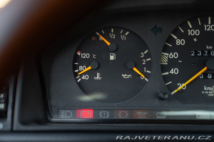Mercedes-Benz 200 CE 200 1992