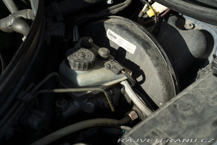 Mercedes-Benz 200 CE 200 1992