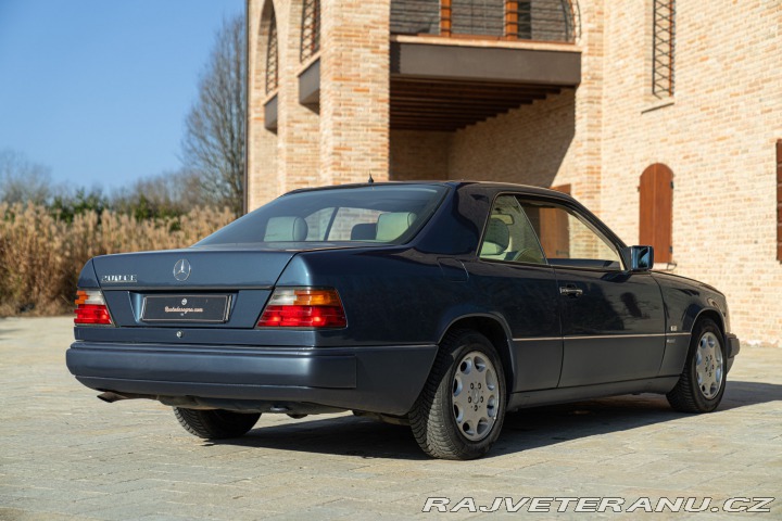 Mercedes-Benz 200 CE 200 1992