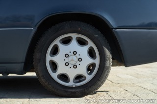 Mercedes-Benz 200 CE 200 1992