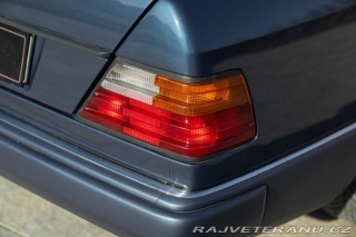 Mercedes-Benz 200 CE 200 1992