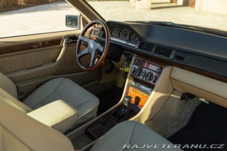 Mercedes-Benz 200 CE 200 1992