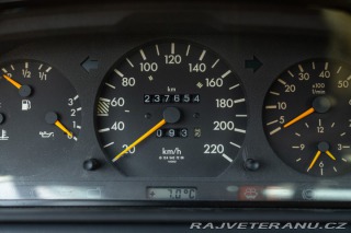 Mercedes-Benz 200 CE 200 1992