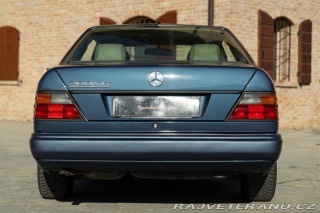 Mercedes-Benz 200 CE 200 1992