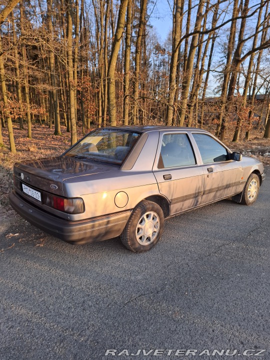 Ford Sierra Ghia 1990