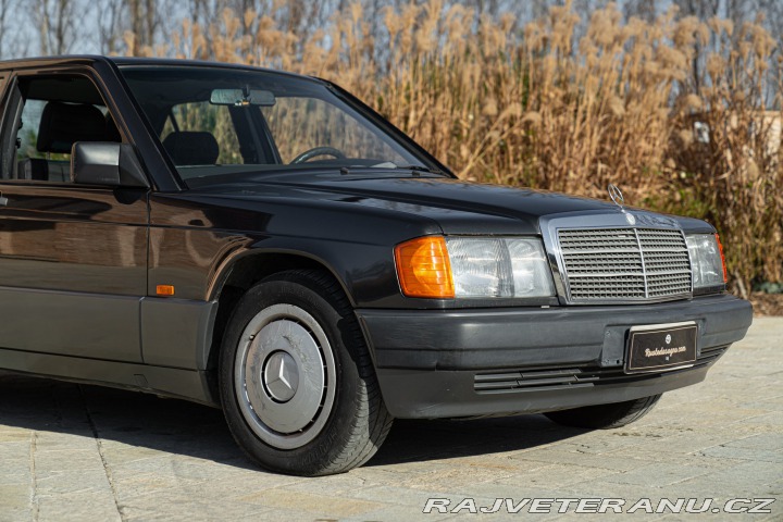 Mercedes-Benz 190 E 1989