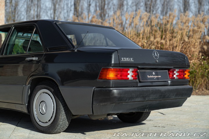 Mercedes-Benz 190 E 1989