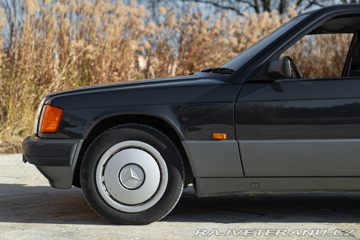 Mercedes-Benz 190 E 1989