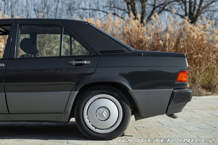 Mercedes-Benz 190 E 1989